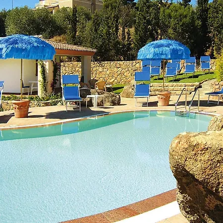 In Tanaunella With Pool